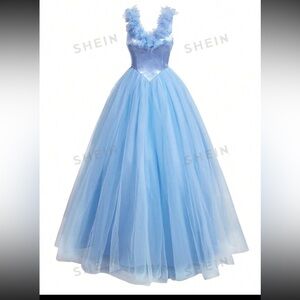 Blue Tulle V-Neck Flower Ball Gown
